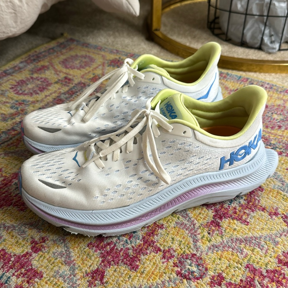 Hoka kawana size 8 white/ice water